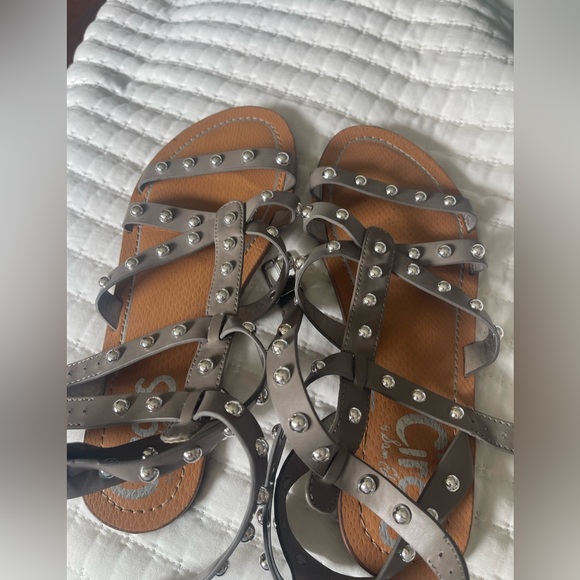 Circus by Sam Edelman Stylish Taupe Sandals with Studded Details - Picture 1 of 5